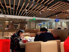 -海底捞火锅鲜切牛肉主题店(长寿路店)