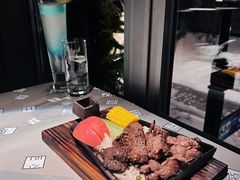 -穹六人间 people 6(岳阳路店)