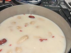 -尚尚仙·酸汤猪手·猪肚鸡火锅(华联万柳购物中心店)