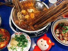 经典锅底-马路边边串串香(双井直营店)