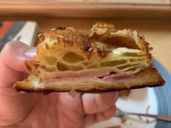 -VERIE BAKEHOUSE