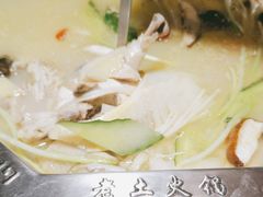 -佬土鹅肠火锅(扬中步行街店)