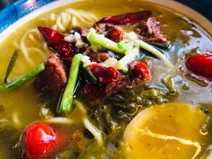 成都老坛酸菜牛腩面-千金一碗·宝岛一村(韩国街店)