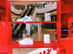 -STUART WEITZMAN(静安嘉里中心店)