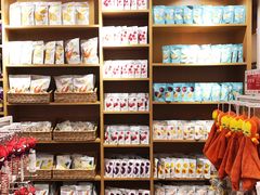 -名创优品(广东省广州琶洲保利广场店)
