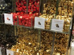 -VENCHI 闻绮(北京国贸商城店)