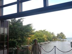-亚龙湾喜来登·美景台大堂吧
