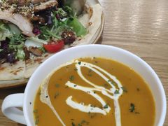 南瓜浓汤-HELLO 27 意面·沙拉·帕尼尼