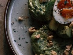 牛油果煮蛋吐司-RAC BAR(安福路店)