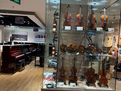 -柏斯音乐艺术中心·钢琴·吉他(上音店)
