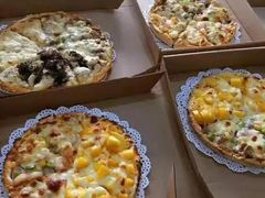 现烤披萨-汉江山料理级自助烤肉黑金冠(周口好吃城店)