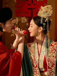 -莫兰迪婚纱摄影