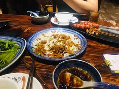 -蚝美人·生蚝海鲜烧烤(茶花园店)