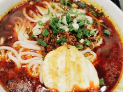 招牌传统麻辣面-聚合鑫东北熏酱熟食麻辣面(长阳店)