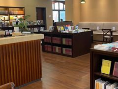 -晓风书屋(浙大紫金港店)