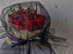 红玫瑰气质款皇冠生日蛋糕-艾加柒克蛋糕茶歇甜品台(春熙路店)