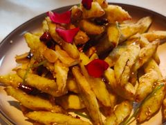 -八府香鸭·啫啫煲(华山路店)