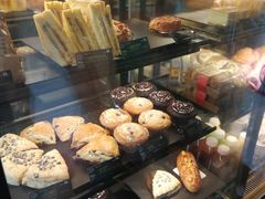 -星巴克臻选(莘庄仲盛店)