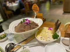 -巴奴毛肚火锅(九洲店)