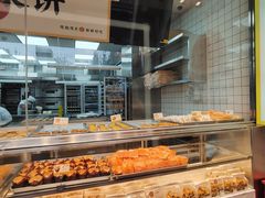 面包甜点陈列柜-鲍师傅糕点(永安里店)
