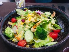 -悦享绿山墙西餐厅