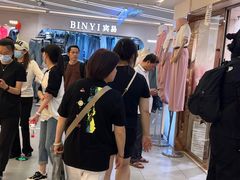 -广州白马服装市场