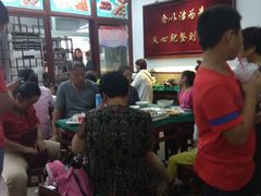 等位区-护国寺小吃(地安门店)
