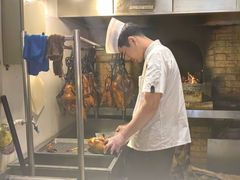 -梅利汴京烤鸭•开封豫菜地标店(东大街店)
