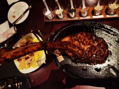 -恰餐厅及酒吧 CHAR Bar & Grill (北京丽都皇冠假日店)