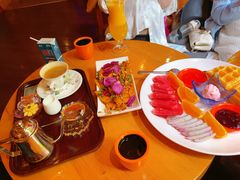 -月亮眼花园餐厅书吧酒吧