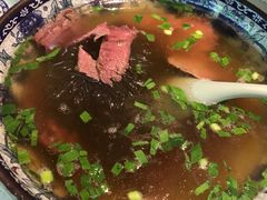 -老新隆牛肉锅贴(新街口店)