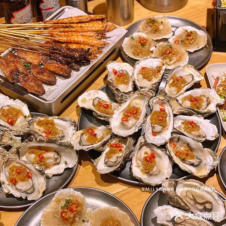 生蚝控的狂欢！深圳这家海鲜烧烤店太满足了！