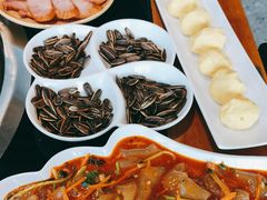 -炖四方东北铁锅炖·烧烤小龙虾(中豪国际店)