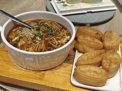 小油条配酸辣汤-味莊·青岛菜(云霄路店)