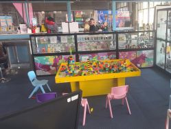 -趣玩空间蹦床乐园(临平旗舰店)