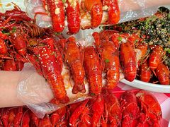 -肥小宝·金牌油焖大虾(襄阳龙虾地标店)