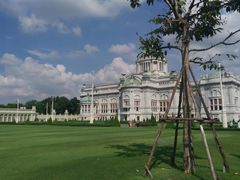 -皇家田广场(อนุสาวรีย์ทหารอาสา)