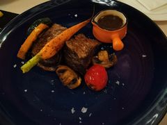 澳洲谷饲肉眼牛排配烤蔬菜土豆泥-花·fleur古董西餐厅(西城夜未央店)