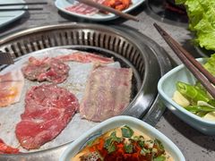 -金滏山·烤肉海鲜火锅自助(襄阳万达店)