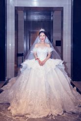 点击看大图 -GRACE KELLY婚纱与礼服(北京店)