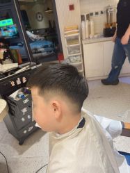 -PE SALON