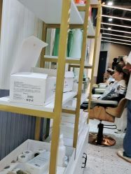 -PE SALON 