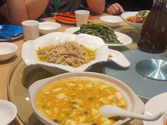 -渝信川菜 · 川味家常菜(财富购物中心店)