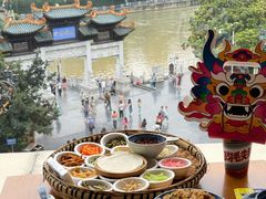 -包整·丝娃娃(一览甲秀楼风景店)