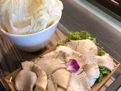 -尚尚仙·酸汤猪手·猪肚鸡火锅(华联万柳购物中心店)