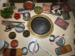 -蚂蚁洞·烤肉大营地(上海静安大悦城店)