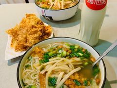 -忆螺巷螺蛳粉(步行街小巷店)