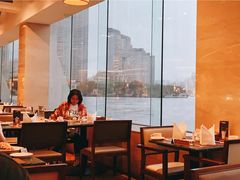 靠窗位-白天鹅宾馆·流浮阁咖啡厅