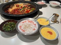 -卤校长老火锅(杨家坪直营店)