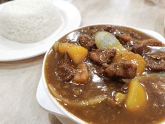 咖喱牛腩跟饭-喜莲咖啡